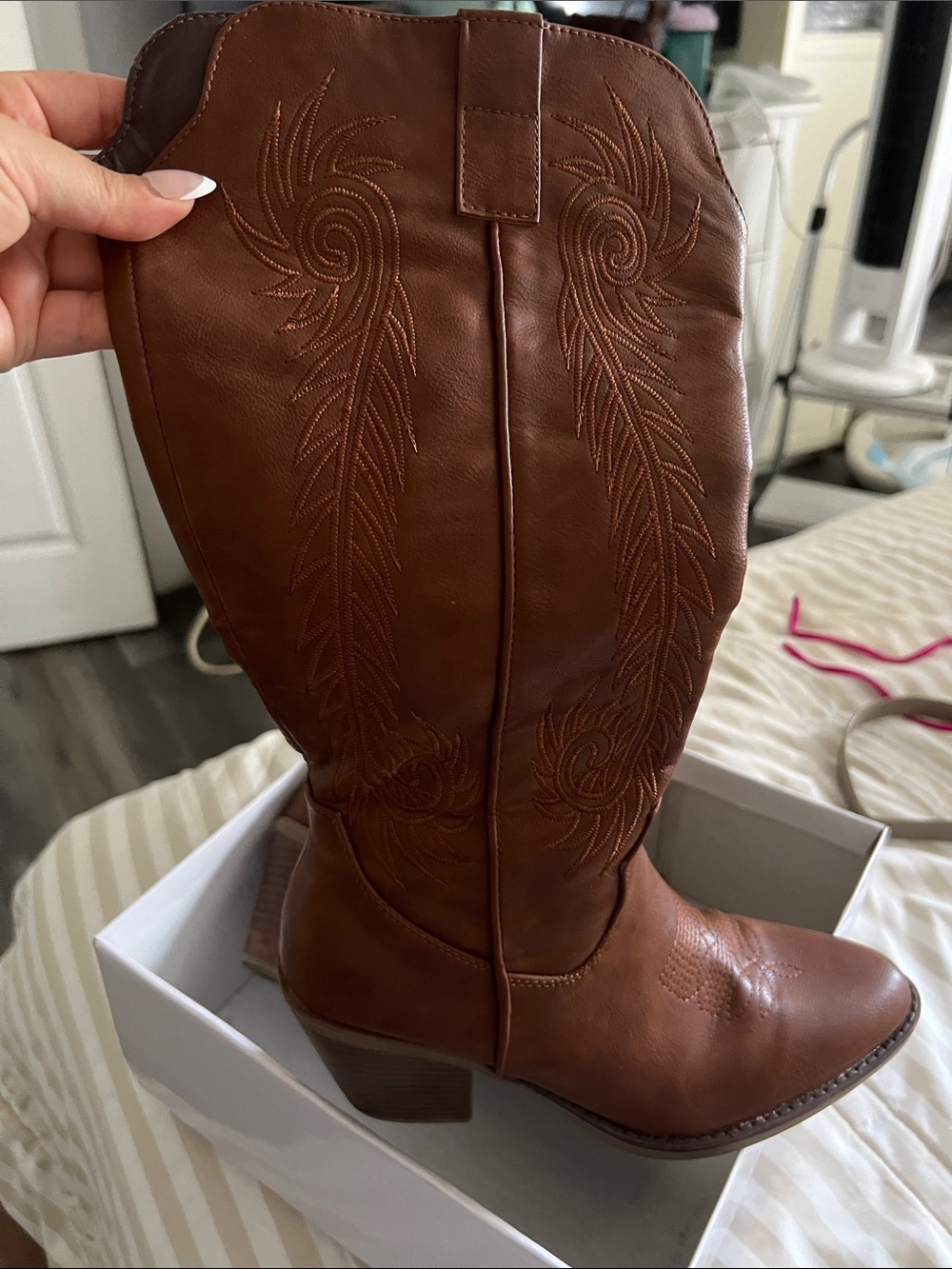Brown Western Embroidered Leather Cowboy Boots